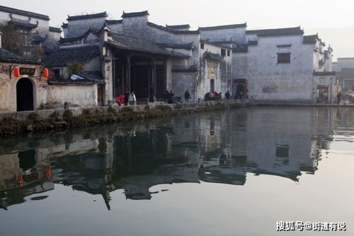 宏村仿佛就来自中国水墨画,白墙黛瓦很有气质,毕业旅行值得打卡