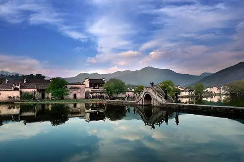 中青旅游自主团 赏雾凇观日出,徽菜特色美食和小吃 屯溪老街 最美宏村双高三日游