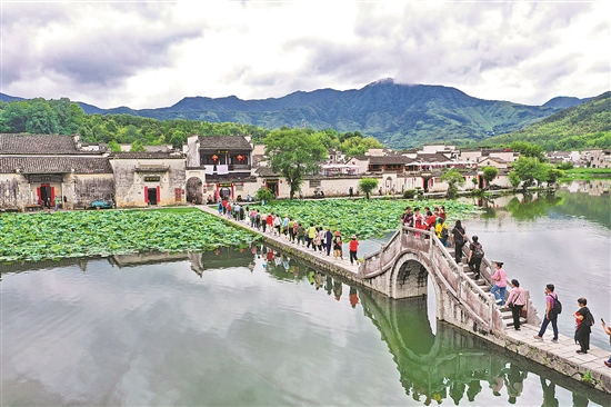 安徽黟县宏村旅游稳步复苏